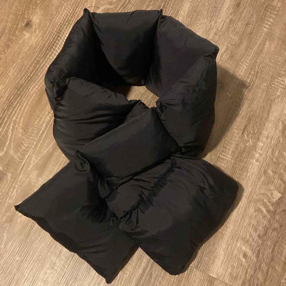 Forever 21 Puffy Down Scraf